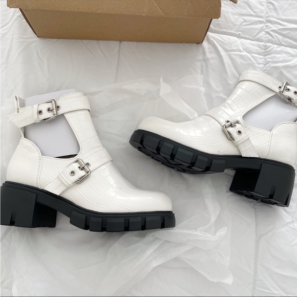 Nasty Gal Croc Embossed Cut Out Ankle Boots - Picture 3 of 7